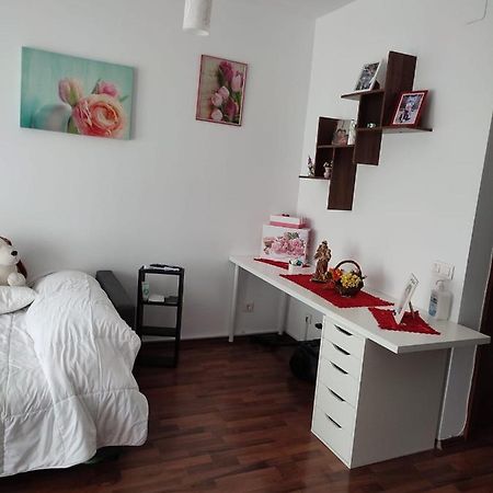 1 Room Apartment In Titan Бухарест Экстерьер фото