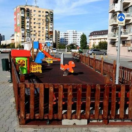 1 Room Apartment In Titan Бухарест Экстерьер фото